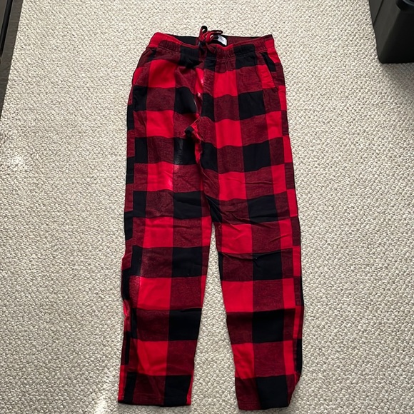 Classic Red & Black pajama pants - Picture 1 of 2